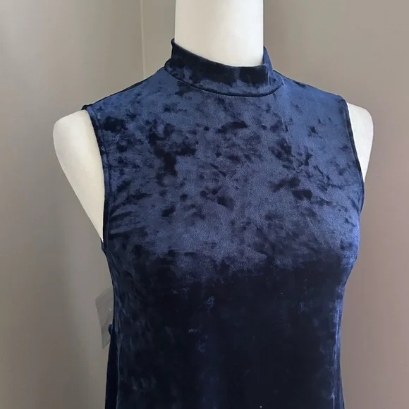 ModCloth PureLuxe Velvet Swing Dress - Picture 3 of 9